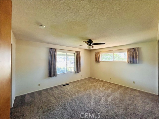 2750 W Devonshire Avenue, Hemet CA: https://media.crmls.org/medias/8419896a-a0b3-4d21-9fd6-264b7dcdbacf.jpg