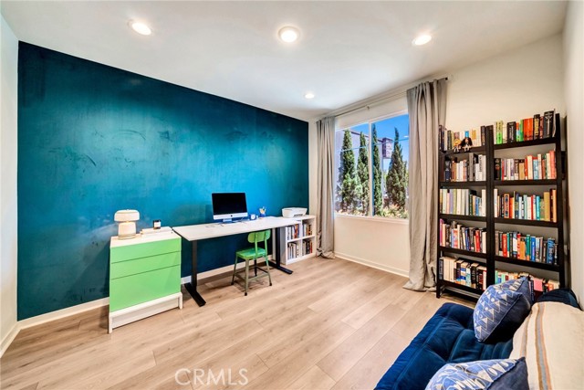 114 Epic, Irvine CA: https://media.crmls.org/medias/8419aa4c-0d7b-433a-b436-b495897c4cbb.jpg