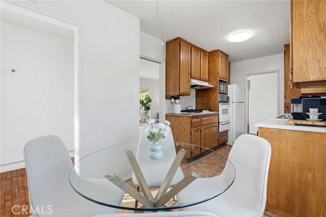 665 Hennipen, Pomona CA: https://media.crmls.org/medias/841a543a-966a-408a-abbb-0b44500e6e3f.jpg