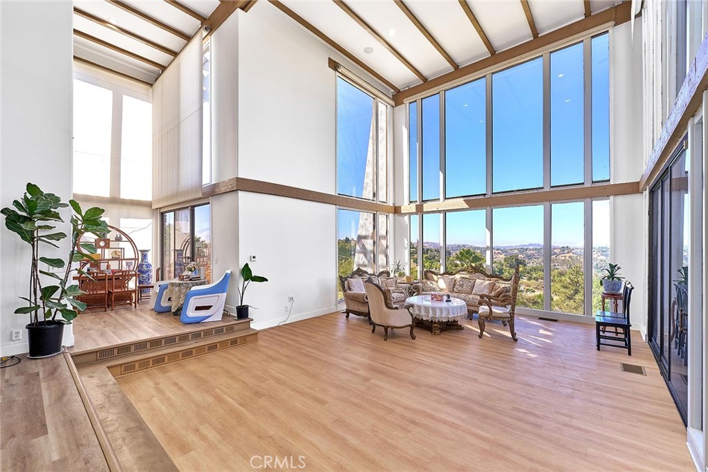 MLS #WS25235049 image #6