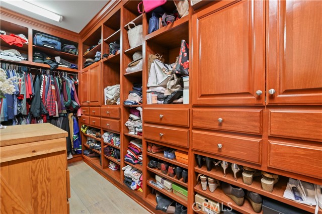 Image 38 of 63 For 26161 Quartz Mesa Lane