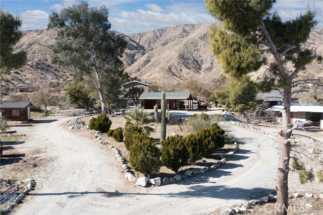 Detail Gallery Image 5 of 51 For 48890 Palo Verde Rd, Morongo Valley,  CA 92256 - 6 Beds | 5 Baths