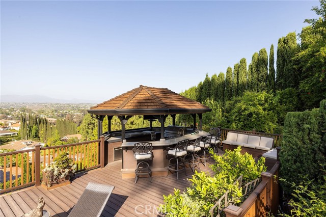 25761 Highplains Terrace, Laguna Hills CA: https://media.crmls.org/medias/841c301a-541f-40e5-9ac2-b6cd690edd1f.jpg
