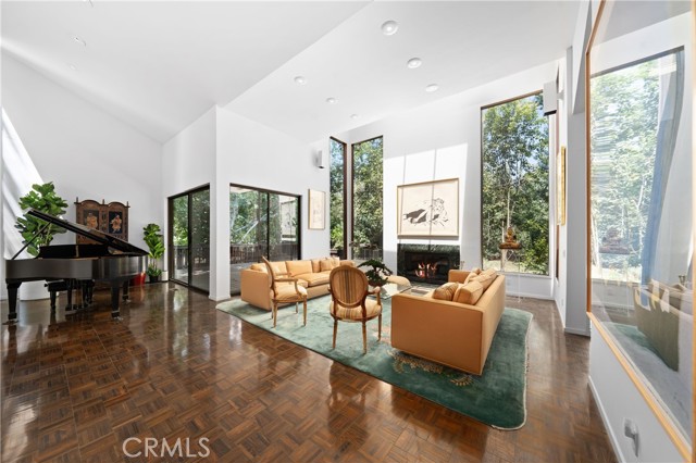 24865 Long Valley Road, Hidden Hills CA: https://media.crmls.org/medias/841d3bdb-9863-4ff0-a0d7-ae7208762436.jpg