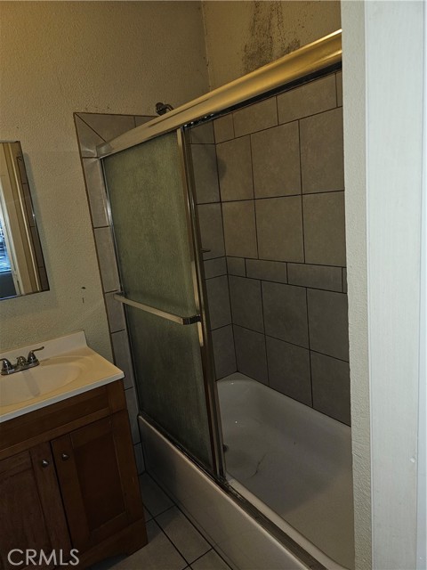 Detail Gallery Image 9 of 20 For 210 85th Place, Los Angeles,  CA 90003 - – Beds | – Baths