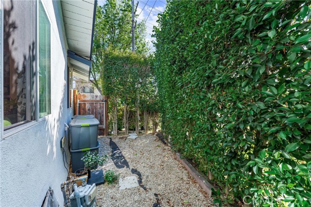 Detail Gallery Image 34 of 49 For 1215 Stanley Ave, Glendale,  CA 91206 - 2 Beds | 1 Baths