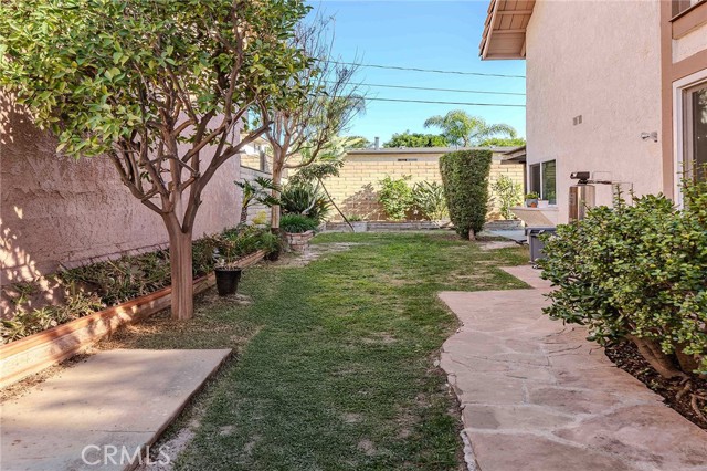 Detail Gallery Image 36 of 38 For 1020 Bonnie Ann Ct, La Habra,  CA 90631 - 4 Beds | 2/1 Baths