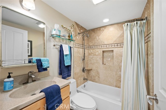 Detail Gallery Image 23 of 41 For 174 Cliff Dr #F,  Laguna Beach,  CA 92651 - 2 Beds | 2 Baths