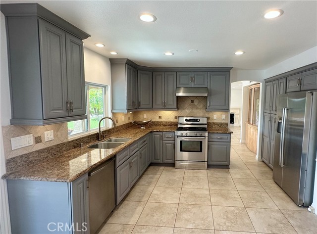 5433 Beeler Avenue, Woodland Hills CA: https://media.crmls.org/medias/841f6826-e86a-4389-a39d-1fb4e7928610.jpg