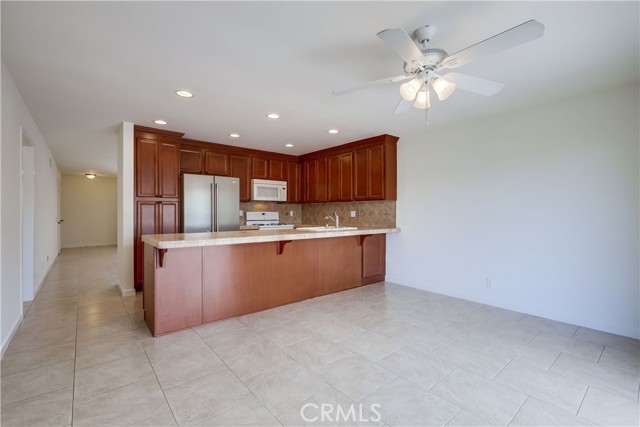 32146 Paseo Sanchez, San Juan Capistrano CA: https://media.crmls.org/medias/84200459-4907-4600-8d0b-111963aeee9c.jpg