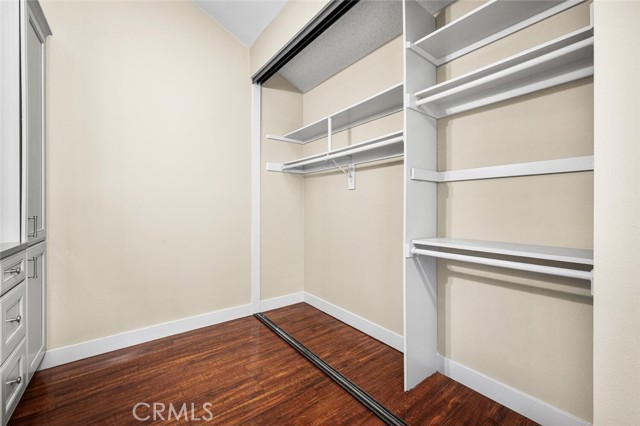 Image 24 of 38 For 700 Lake  111