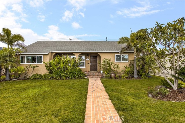 2147 N Greenbrier Rd, Long Beach, CA 90815