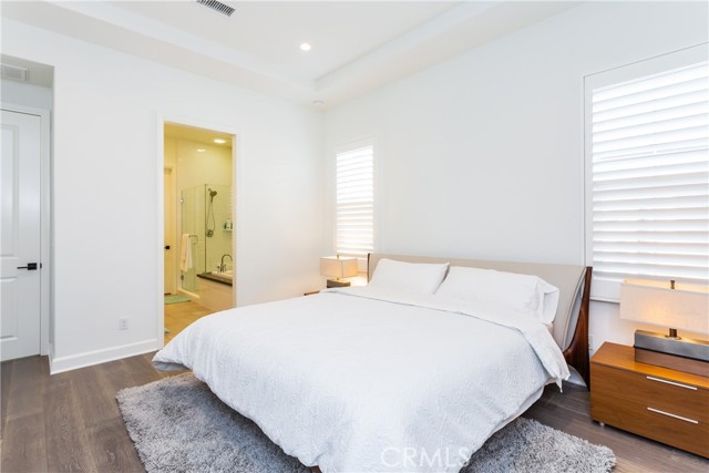 Detail Gallery Image 13 of 51 For 108 Hargrove, Irvine,  CA 92620 - 4 Beds | 2/1 Baths