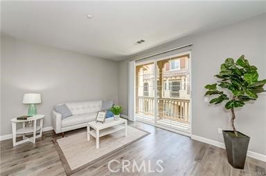 Detail Gallery Image 6 of 31 For 22919 Mariposa Ave #202,  Torrance,  CA 90502 - 3 Beds | 4 Baths