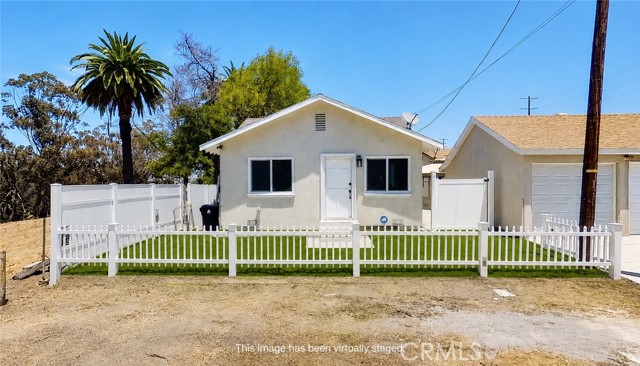 Front Image Thumbnail for CRDW26140164