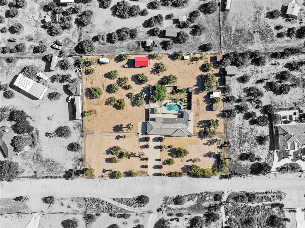 https://media.crmls.org/medias/84237734-fe67-48c5-8071-e93110c7d0be.jpg?preset=X-Large