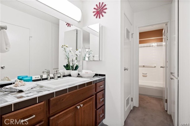 1750 E Ocean Boulevard, Long Beach CA: https://media.crmls.org/medias/8423fb77-7b08-4710-8324-0efca8fda48c.jpg