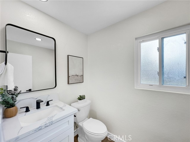 Detail Gallery Image 14 of 35 For 25492 Morningstar Rd, Lake Forest,  CA 92630 - 4 Beds | 2/1 Baths
