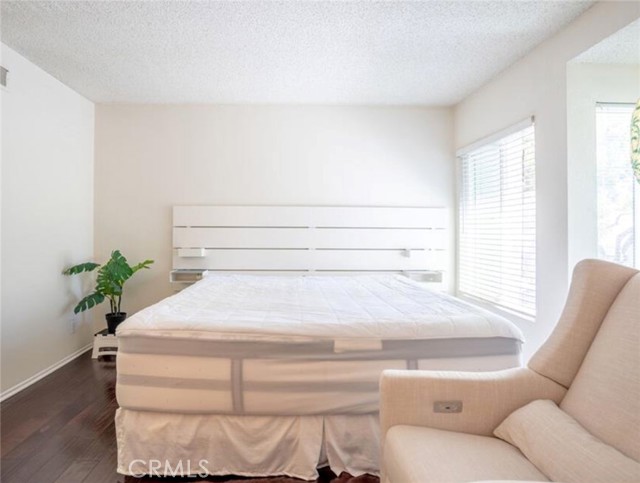 Detail Gallery Image 6 of 17 For 16520 Poppyglen Lane, Cerritos,  CA 90703 - 2 Beds | 2 Baths