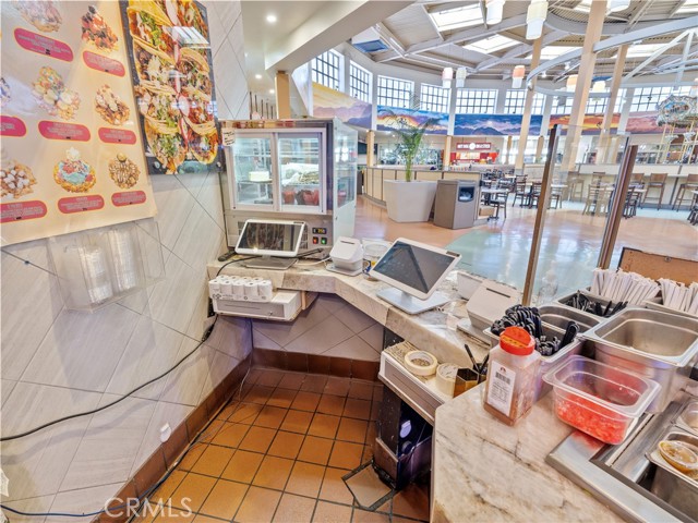 0 Manny's Reloaded, Victorville CA: https://media.crmls.org/medias/842533b4-8283-41c4-b8da-eebe48075e03.jpg