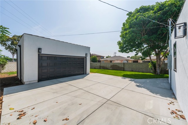 11431 Lee Lane, El Monte CA: https://media.crmls.org/medias/8425a73a-fb95-4f4c-904d-8b7f1f366436.jpg