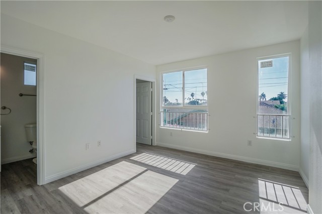 Detail Gallery Image 16 of 25 For 4921 1/2 Normandie, Los Angeles,  CA 90037 - 4 Beds | 4/1 Baths
