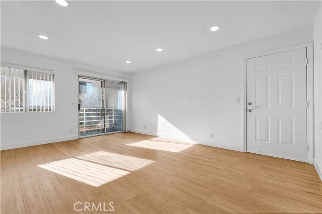 Detail Gallery Image 2 of 25 For 712 5th St, Hermosa Beach,  CA 90254 - 2 Beds | 2 Baths