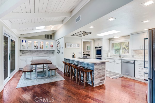 1289 La Jolla Drive photo 8