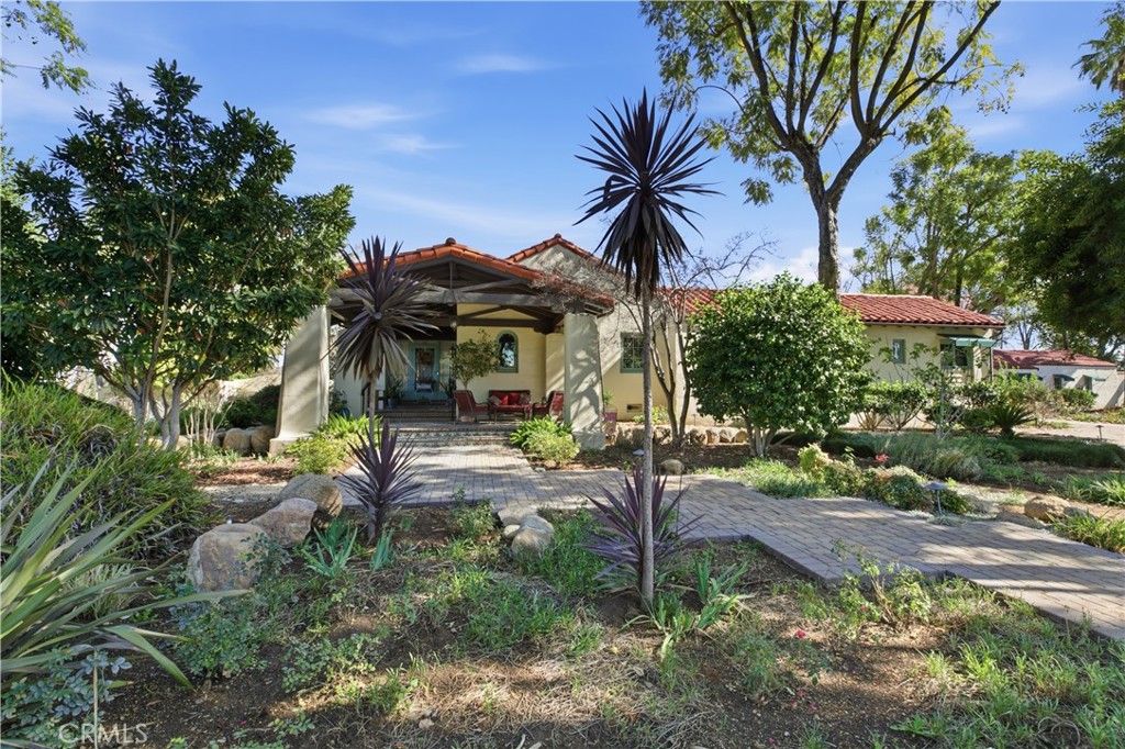 2855 Mcallister