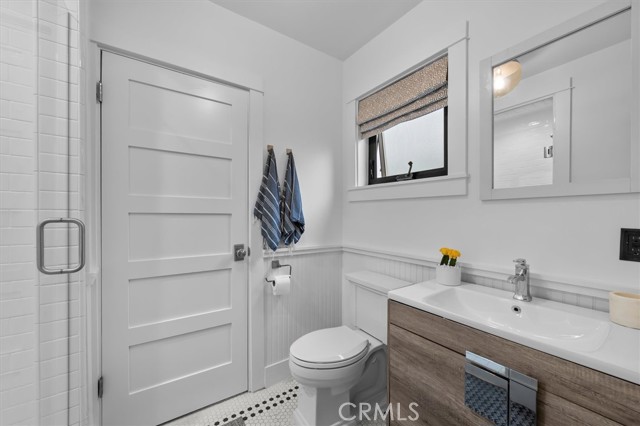 1012 10th Street, Manhattan Beach CA: https://media.crmls.org/medias/8428c57b-7a90-46e2-9e6e-f1ec7d4e4b1d.jpg