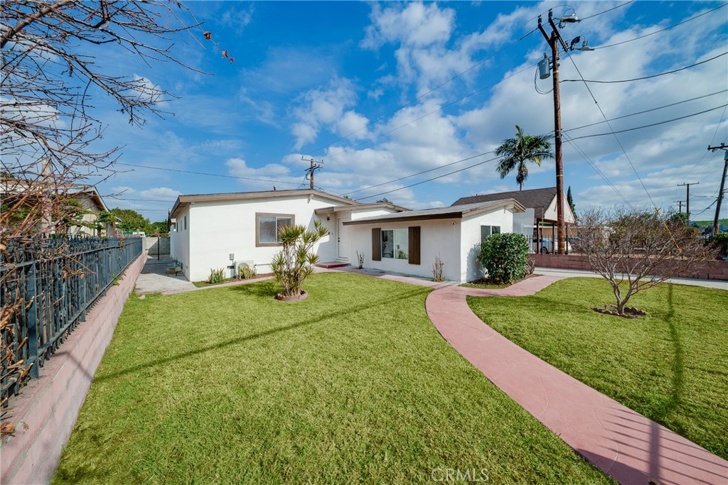 11221 Fineview