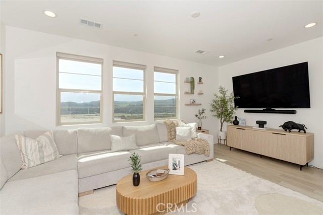 Detail Gallery Image 5 of 39 For 861 Cornelia Way, Rancho Mission Viejo,  CA 92694 - 2 Beds | 2 Baths