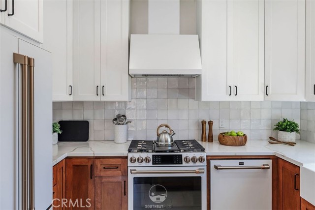 202 N Irena Avenue, Redondo Beach CA: https://media.crmls.org/medias/842a56d2-02e0-4b2f-b841-44cf522c2576.jpg