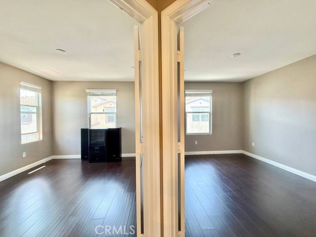 11821 E Solana Place, Cerritos CA: https://media.crmls.org/medias/842ad658-8c18-490d-8ba5-bd9ca866e241.jpg