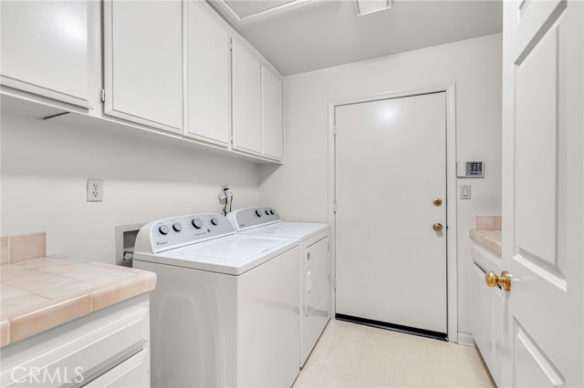 Detail Gallery Image 29 of 55 For 18830 Beechtree Ln, Porter Ranch,  CA 91326 - 5 Beds | 4/1 Baths