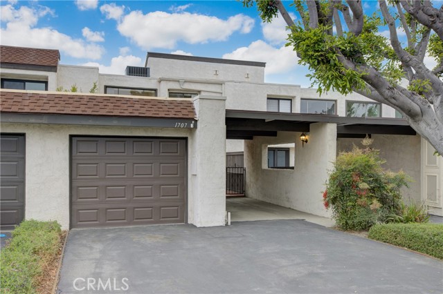 Detail Gallery Image 5 of 53 For 1707 S Heritage Cir, Anaheim,  CA 92804 - 2 Beds | 1/1 Baths