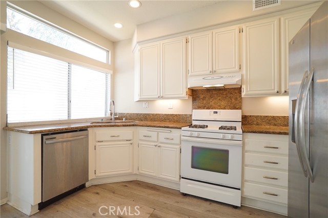 Detail Gallery Image 17 of 46 For 19511 Highridge, Lake Forest,  CA 92679 - 3 Beds | 2/1 Baths