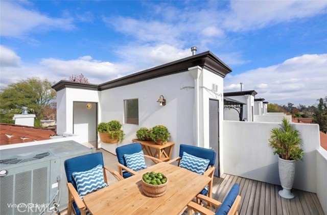 Detail Gallery Image 42 of 44 For 5027 Colfax #1,  North Hollywood,  CA 91601 - 3 Beds | 2/1 Baths