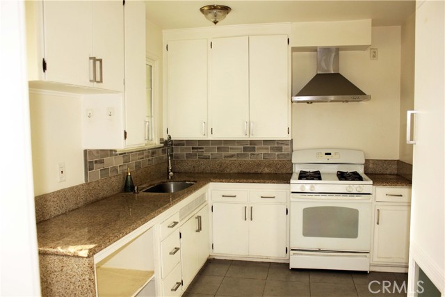 Detail Gallery Image 17 of 24 For 6109 Riverton Ave, North Hollywood,  CA 91606 - 3 Beds | 1 Baths