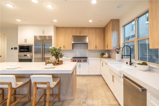 149 Somera, Irvine CA: https://media.crmls.org/medias/842da692-582e-4813-b460-653b95a975ef.jpg