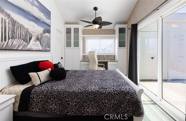 Detail Gallery Image 16 of 20 For 415 8th St, Huntington Beach,  CA 92648 - 3 Beds | 3/2 Baths