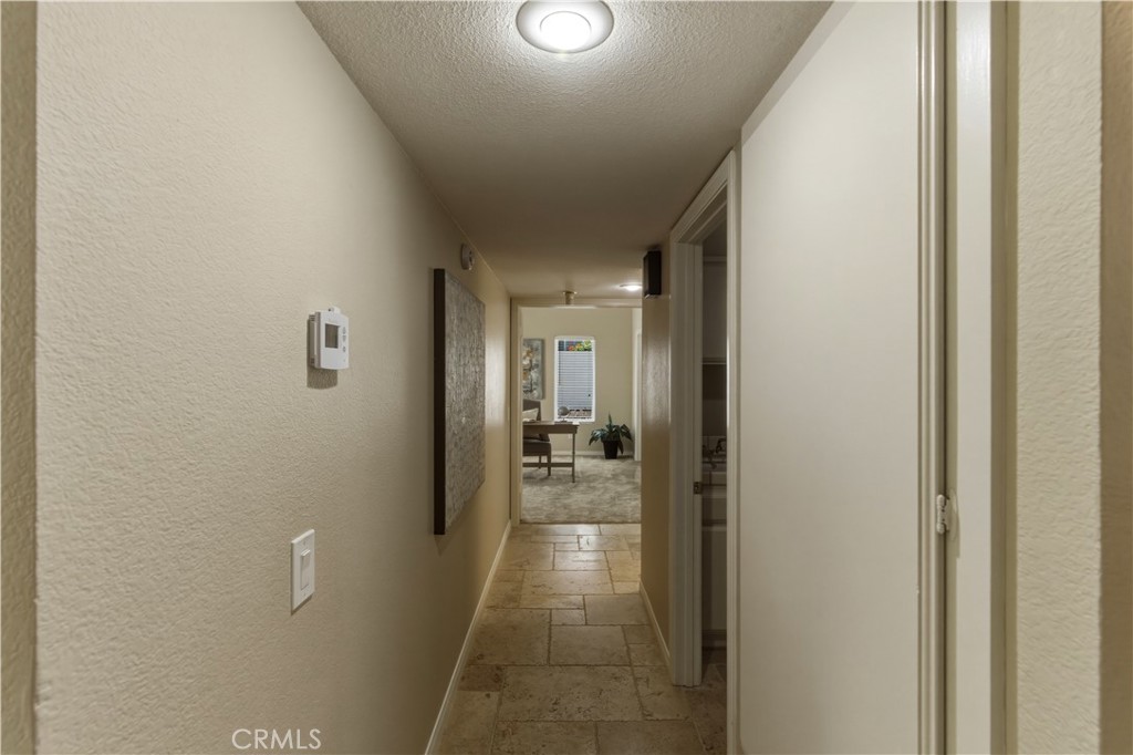 https://media.crmls.org/medias/842eb063-b4b9-497e-9db0-04dcafaa4c3e.jpg?preset=X-Large
