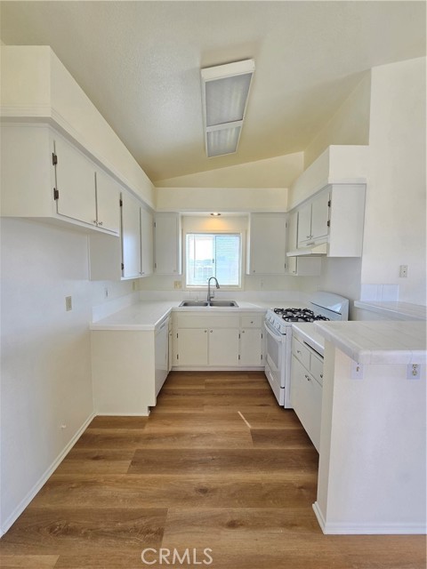 Detail Gallery Image 2 of 16 For 21411 Hacienda Bld #C,  California City,  CA 93505 - 2 Beds | 2 Baths