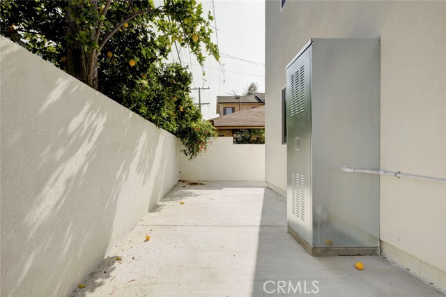 Detail Gallery Image 22 of 23 For 1070 Allen #D,  Glendale,  CA 91201 - 2 Beds | 1/1 Baths