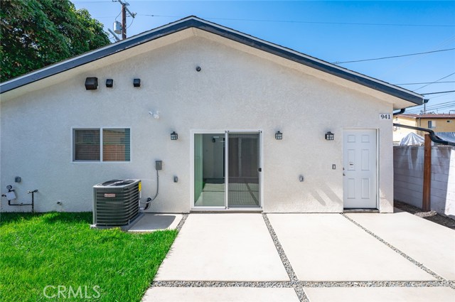 939 E 97th Street, Los Angeles CA: https://media.crmls.org/medias/843000ba-2138-481c-89a9-4147436f34e8.jpg