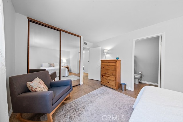 2060 Belgrave Court, Simi Valley CA: https://media.crmls.org/medias/84300947-3f16-4024-87d0-91a454081f1a.jpg