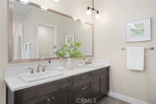 Detail Gallery Image 25 of 46 For 163 Crossover, Irvine,  CA 92618 - 4 Beds | 3/1 Baths