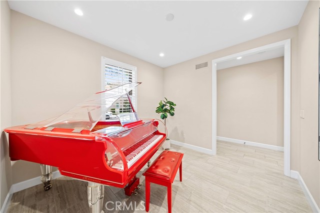 Detail Gallery Image 7 of 75 For 210 Canvas, Irvine,  CA 92620 - 4 Beds | 3/1 Baths