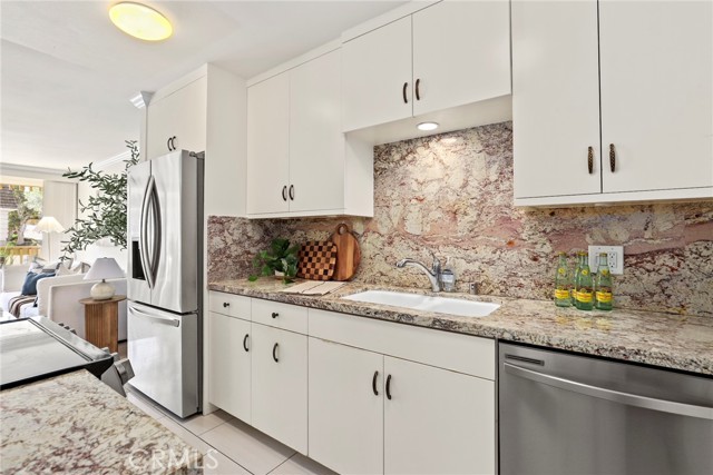 6542 Ocean Crest Drive, Rancho Palos Verdes CA: https://media.crmls.org/medias/843103be-6a1c-4be4-913e-43dd2cc3d6a2.jpg