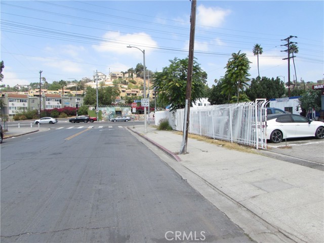 Image 8 of 50 For 3900 Figueroa